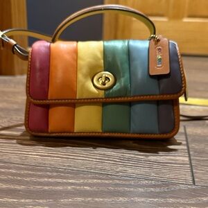 Coach Turnlock 20 Leather Clutch